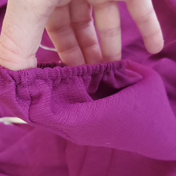 Nice magenta empire waist blouse. - Picture 7 of 7